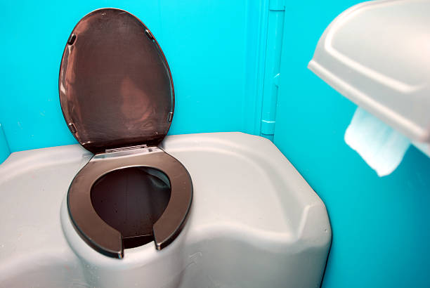 Best Porta potty delivery and setup  in Fowler, MI